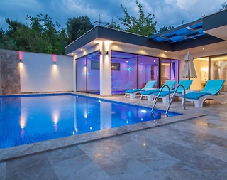 Kaş Üzümlü'de Çekirdek Ailelere Uygun, Özel Havuzlu, Tatil Villası - 1
