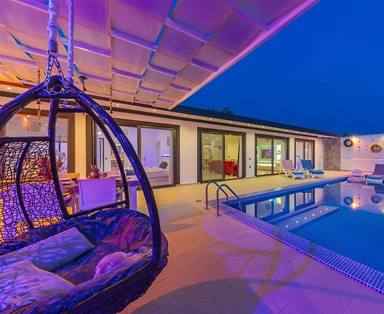 Kaş Üzümlü'de Çocuk Oyun Alanlı, Özel Havuzlu, Jakuzili Villa  - 1