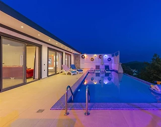 Kaş Üzümlü'de Çocuk Oyun Alanlı, Özel Havuzlu, Jakuzili Villa - 4