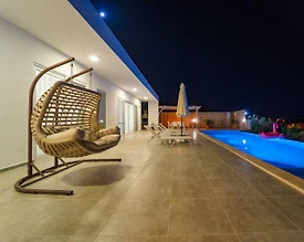 Kaş Üzümlü'de Dağ ve Doğa Manzaralı, Özel Havuzlu, Modern Villa - 3