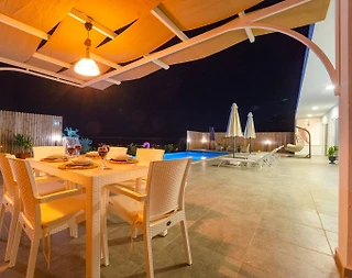 Kaş Üzümlü'de Dağ ve Doğa Manzaralı, Özel Havuzlu, Modern Villa - 4