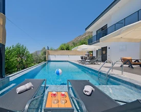 Kaş Üzümlü'de Enfes Doğa İçerisinde, Özel Havuzlu, Jakuzili Kiralık Villa - 3