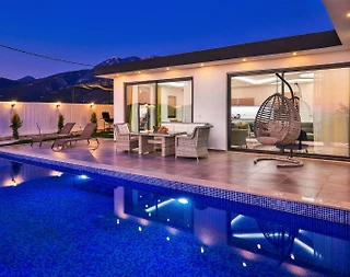 Kaş Üzümlü'de Doğa İçerisinde, Özel Havuzlu, Balayı Villası - 4