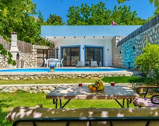 Kaş Üzümlü'de Doğa İçerisinde, Özel Havuzlu, Balayı Villası - 1