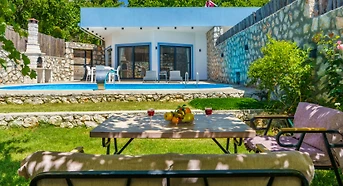 Kaş Üzümlü'de Doğa İçerisinde, Özel Havuzlu, Balayı Villası