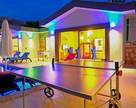 Kaş Üzümlü'de Doğa İçerisinde, Özel Havuzlu, Hamam ve Saunalı Villa - 2