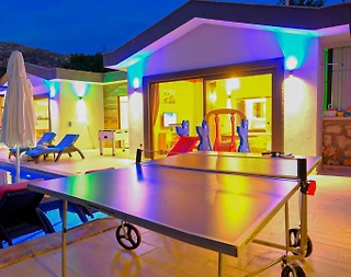 Kaş Üzümlü'de Doğa İçerisinde, Özel Havuzlu, Hamam ve Saunalı Villa - 2