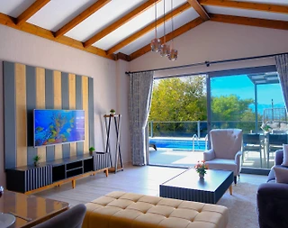 Kaş Üzümlü'de Doğa İçerisinde, Özel Havuzlu, Hamam ve Saunalı Villa - 4