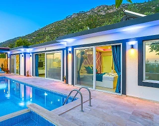 Kaş Üzümlü'de Doğa İle İç İçe, Özel Havuzlu, 2+1 Villa - 1