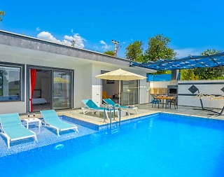 Kaş Üzümlü'de Doğa İle İç İçe, Özel Havuzlu, Balayı Villası - 1