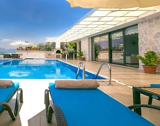Kaş Üzümlü'de Doğa Manzaralı, Isıtmalı Özel Havuzlu, Konforlu Villa - 5