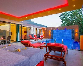 Kaş Üzümlü'de Doğa Manzaralı, Özel Havuzlu, Jakuzili Villa - 3