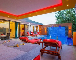 Kaş Üzümlü'de Doğa Manzaralı, Özel Havuzlu, Jakuzili Villa - 3