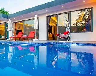 Kaş Üzümlü'de Doğa Manzaralı, Özel Havuzlu, Jakuzili Villa - 1