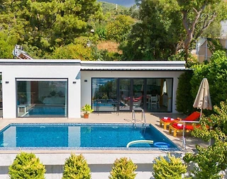 Kaş Üzümlü'de Doğayla Baş Başa, Açık ve Kapalı Havuzlu, Balayı Villası - 1