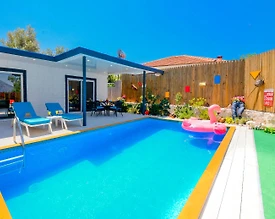 Kaş Üzümlü'de Doğayla İç İçe, Özel Havuzlu, Jakuzili Villa - 2