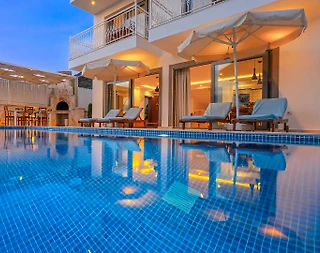 Kaş Üzümlü'de Geniş Ailelere Uygun, Özel Havuzlu, 3+1 Villa - 5