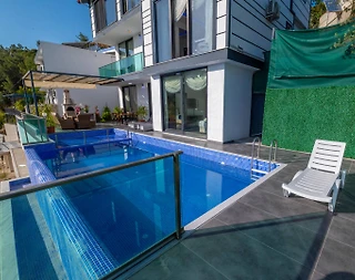 Kaş Üzümlü'de Geniş Ailelere Uygun, Özel Havuzlu, Konforlu Villa - 1