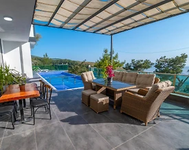 Kaş Üzümlü'de Geniş Ailelere Uygun, Özel Havuzlu, Konforlu Villa - 3