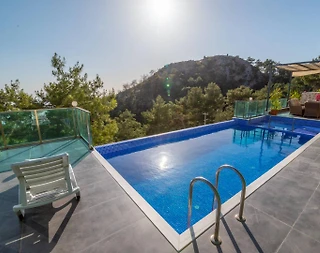 Kaş Üzümlü'de Geniş Ailelere Uygun, Özel Havuzlu, Konforlu Villa - 5