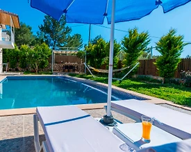 Kaş Üzümlü'de Geniş Bahçeli, Özel Havuzlu, 3+1 Taş Villa - 2