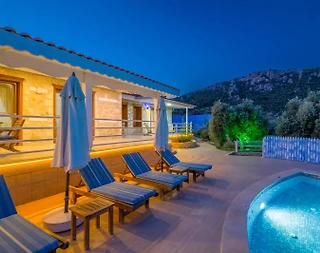 Kaş Üzümlü'de Geniş Bahçeli, Özel Havuzlu, 3+1 Villa - 5