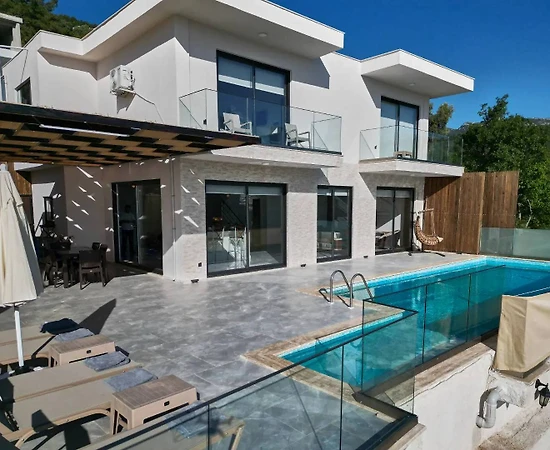 Kaş Üzümlü'de Harika Doğa Manzaralı, Özel Havuzlu, 3+1 Villa - 1