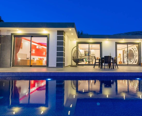 Kaş Üzümlü'de Harika Doğa Manzaralı, Özel Havuzlu, Jakuzili Villa - 1