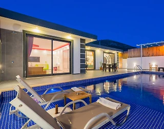 Kaş Üzümlü'de Harika Doğa Manzaralı, Özel Havuzlu, Jakuzili Villa - 2