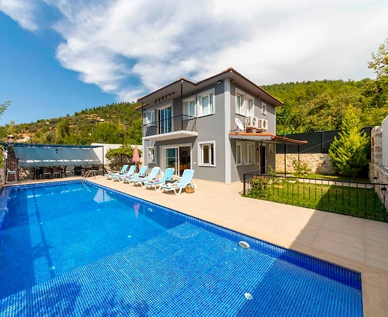 Kaş Üzümlü'de Huzurlu Doğada, Özel Havuzlu, Eşsiz Villa - 1
