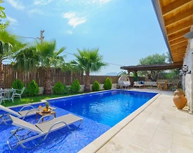 Kaş Üzümlü'de Huzurlu Doğada, Özel Havuzlu, Konforlu Villa - 3