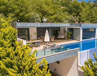 Kaş Üzümlü'de Kartpostallık Doğa Manzaralı, Sonsuzluk Havuzlu, 2+1 Villa - 1