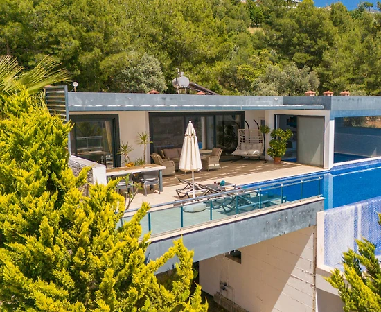 Kaş Üzümlü'de Kartpostallık Doğa Manzaralı, Sonsuzluk Havuzlu, 2+1 Villa - 1