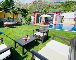 Kaş Üzümlü'de Konforlu Tasarıma Sahip, Özel Havuzlu, 1+1 Villa - 1