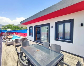 Kaş Üzümlü'de Minimalist Tasarımlı, Özel Havuzlu, Kiralık Villa - 1