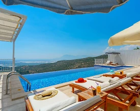 Kaş Üzümlü'de Muhteşem Deniz Manzaralı, Sonsuzluk Havuzlu, Kiralık Villa - 3