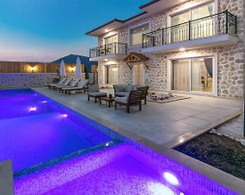 Kaş Üzümlü'de Muhteşem Doğa Manzaralı, Özel Havuzlu, Taş Villa - 3