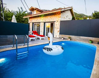 Kaş Üzümlü'de Muhteşem Doğada, Özel Havuzlu, Balayı Villası - 1