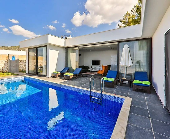 Kaş Üzümlü'de Muhteşem Doğada, Özel Havuzlu, Muhafazakar Kiralık Villa - 1