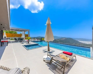 Kaş Üzümlü'de Muhteşem Manzaralı, Özel Havuzlu, Lüks Villa - 5
