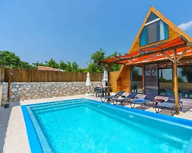 Kaş Üzümlü'de Nezih Konumda, Özel Havuzlu, Jakuzili Bungalov - 2