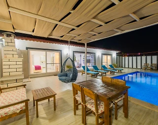 Kaş Üzümlü'de Nezih Konumda, Özel Havuzlu, Jakuzili Villa  - 5