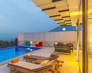 Kaş Üzümlü'de Nezih Konumda, Özel Havuzlu, Kiralık Balayı Villası - 3