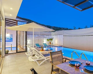 Kaş Üzümlü'de Sakin Konumda, Isıtmalı Havuzlu, 1+1 Villa - 5