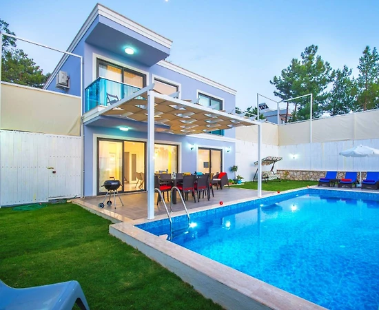 Kaş Üzümlü'de Sakin Konumda, Özel Havuzlu, Ferah Villa - 1