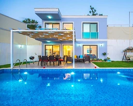 Kaş Üzümlü'de Sakin Konumda, Özel Havuzlu, Ferah Villa - 2