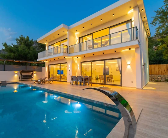 Kaş Üzümlü'de Şehirden Uzakta, Özel Havuzlu, Lüks Villa - 1