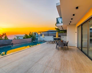 Kaş Üzümlü'de Şehirden Uzakta, Özel Havuzlu, Lüks Villa - 2