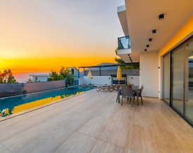 Kaş Üzümlü'de Şehirden Uzakta, Özel Havuzlu, Lüks Villa - 2