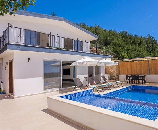 Kaş Üzümlü'de Şehrin Gürültüsünden Uzakta, Özel Havuzlu, Ferah Villa - 1